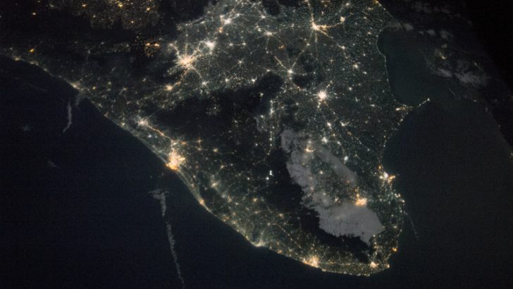 India by night (Image credit : NASA)