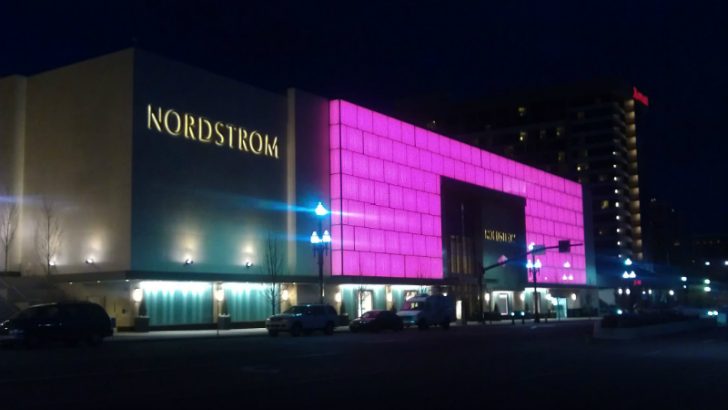 Nordstrom, City Creek - By Ricardo630 (Own work) [CC BY-SA 3.0 (http://creativecommons.org/licenses/by-sa/3.0)], via Wikimedia Commons