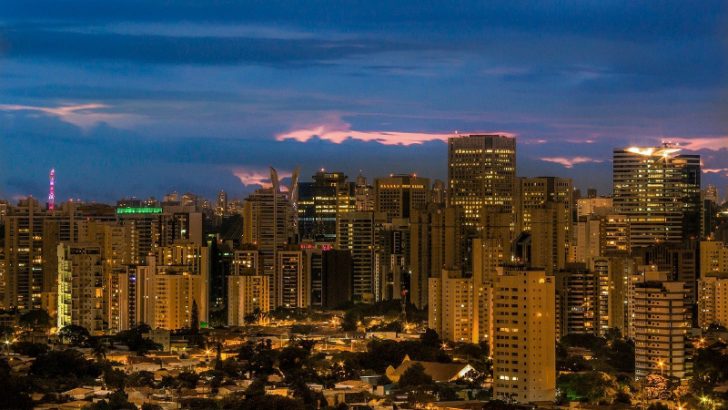 Sao Paulo (https://pixabay.com/en/sao-paulo-skyline-cityscape-evening-980460/)