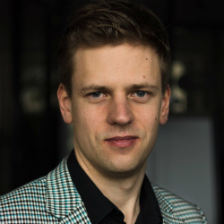 Kaspar Korjus (https://www.linkedin.com/in/kasparkorjus/)