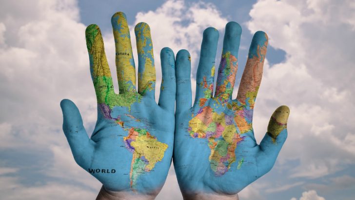 Hands World Cloud (Image credit Pixabay/Stokpic)