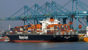 Hapag Lloyd ship