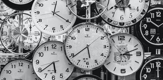 How to convert time to minutes - Photo by Andrey Grushnikov from Pexels