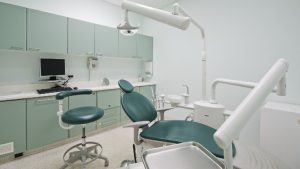 Beeveejay Dentist Office Image by JOSEPH SHOHMELIAN from Pixabay 