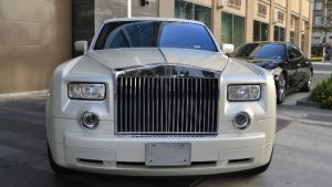 Drive Rolls Royce Car Image by F. Muhammad from Pixabay