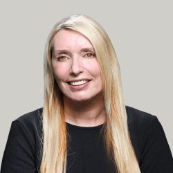 Claire Darling, CMO, Clari (image credit - LinkedIn/Claire Darling)