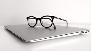 Macbook Apple GLasses Laptop University Image by Alexandr Borecký from Pixabay