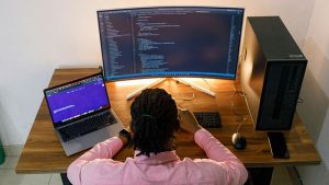 Enterprises ditching Oracle Java in their droves (Image Credit: ben-iwara-ZtuapSPr8rY-unsplash)