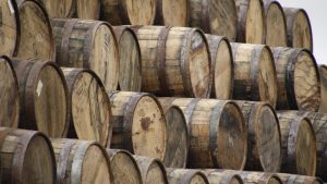 Radial (credit image/https://pixabay.com/photos/barrels-whiskey-b%C3%BCttner-b%C3%BCttnerei-4991523/M. Platte)