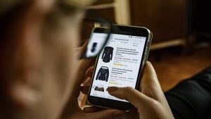 Zap launches new payments solution, supported by TrueLayer and DNA Payments (Credit image/https://pixabay.com/photos/online-shopping-clothing-mobile-2900303/ Hannes Edinger)
