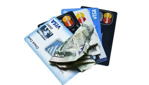 How merchants can optimise new Visa and Mastercard chargeback rules - Image by Circe Denyer from Pixabay 